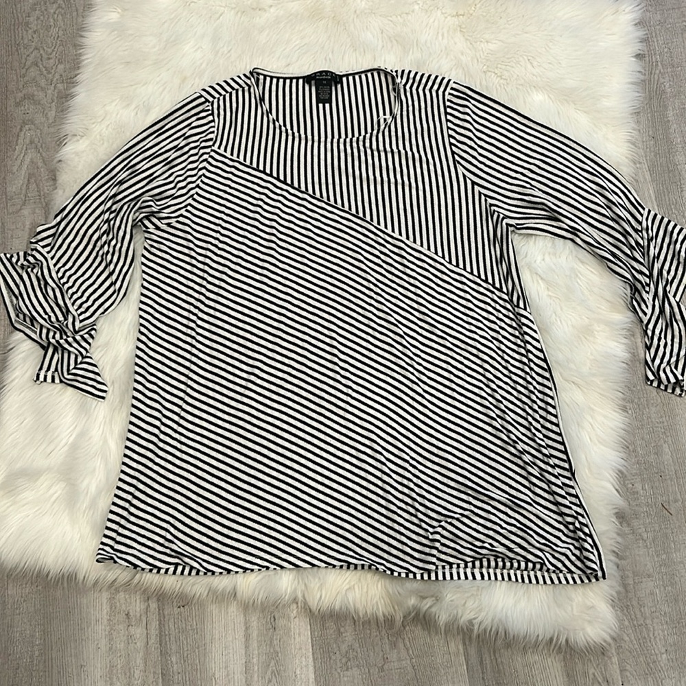 Grace striped flowy “the perfect tee” blouse. 1X